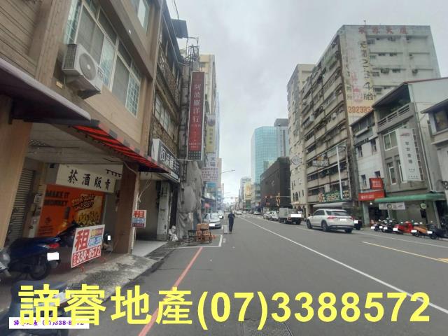 高雄前金透天-6