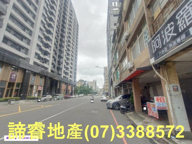 高雄前金透天-5